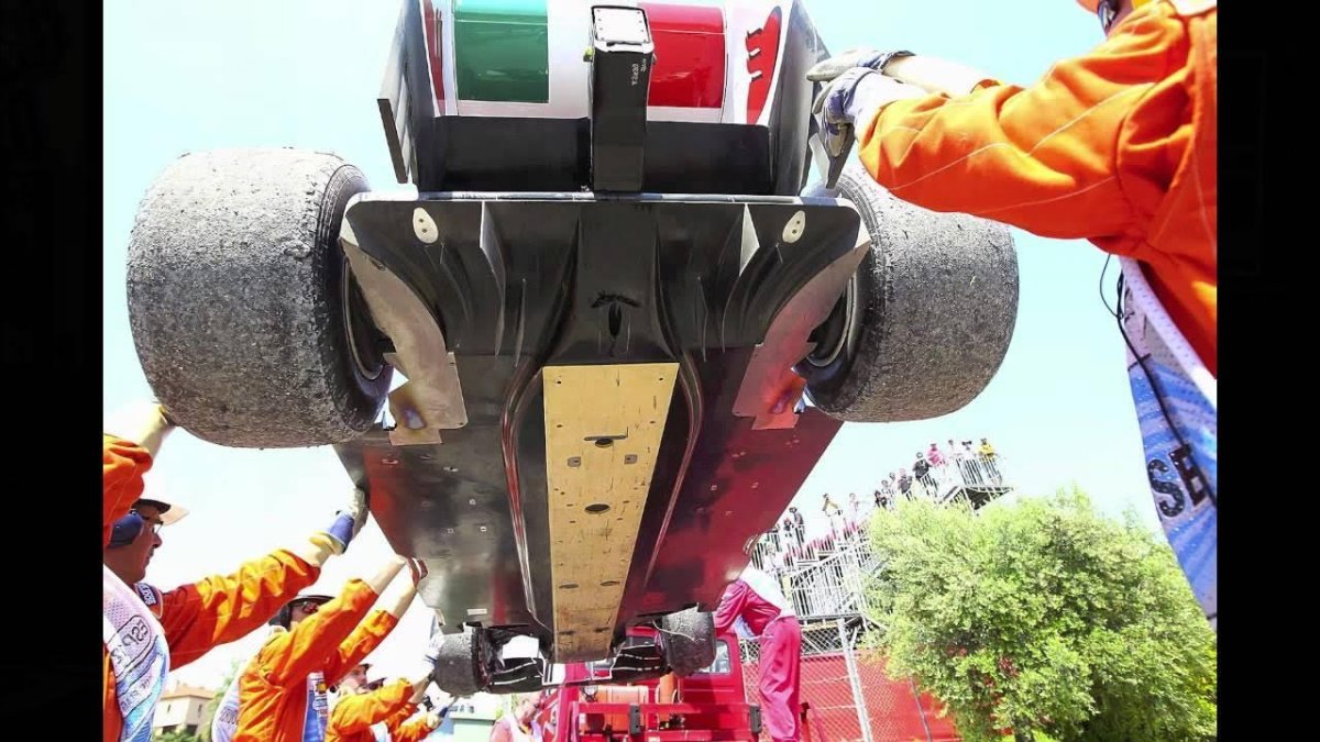 Дно болида ф1