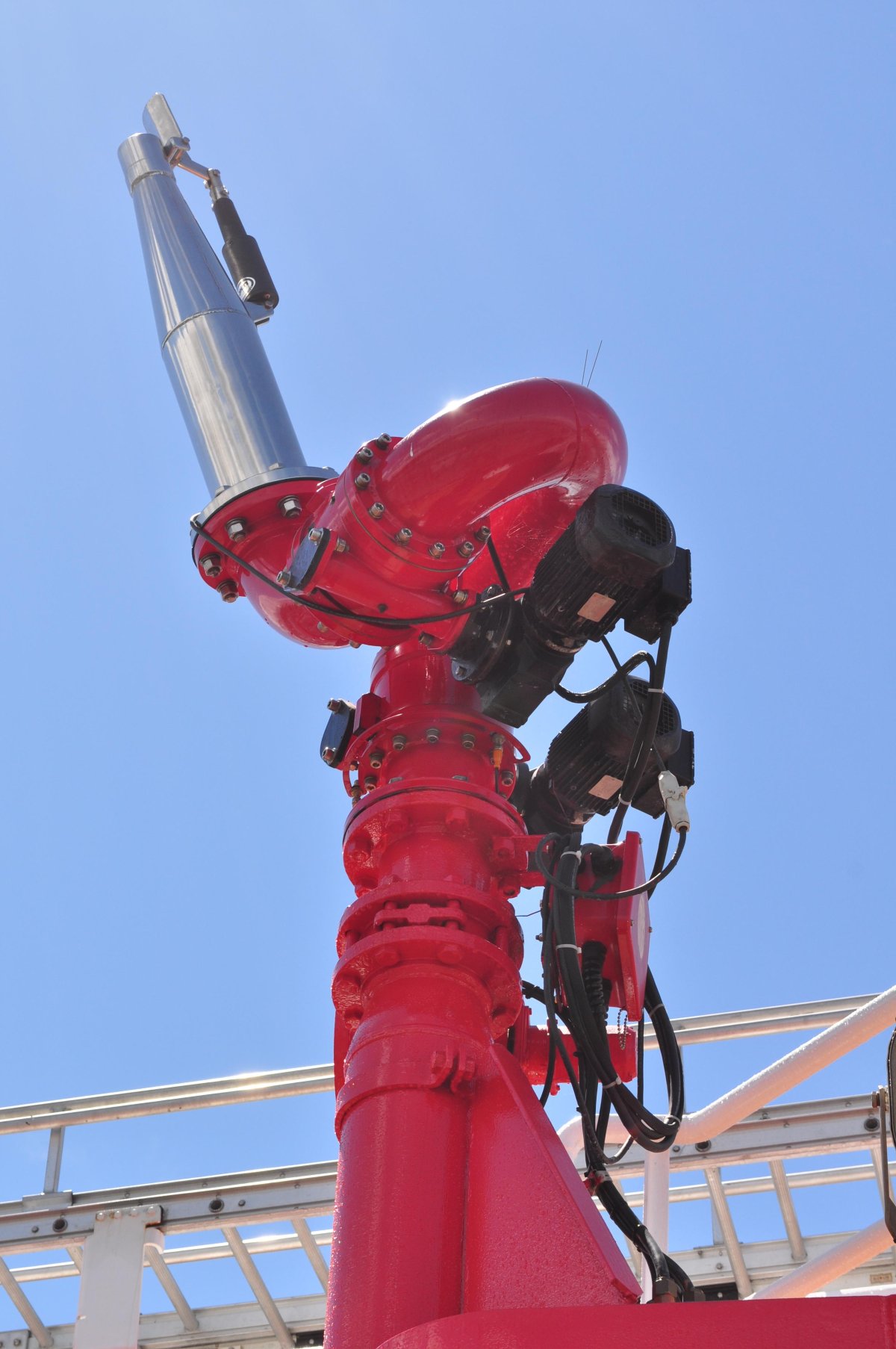 Дистанционно управляемые лафетные стволы