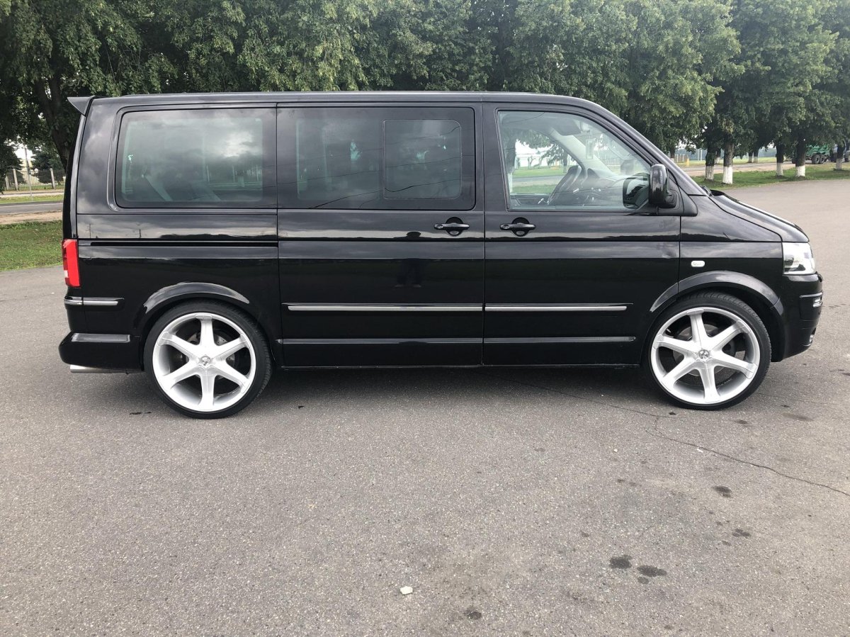 Volkswagen Multivan t5 Black
