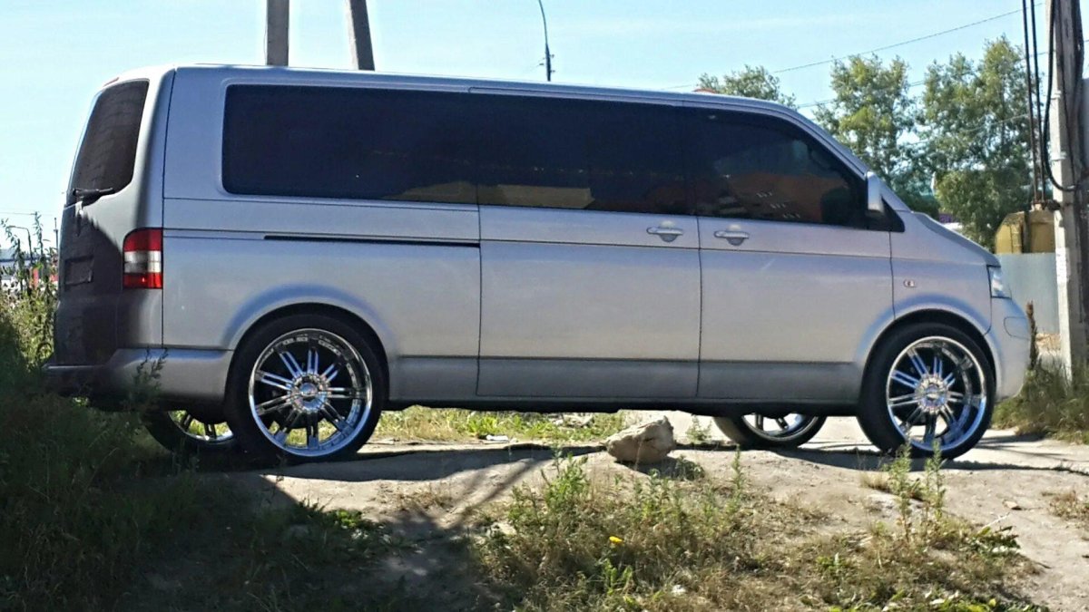 Иски Volkswagen Caravelle t5/t6 blackgroove