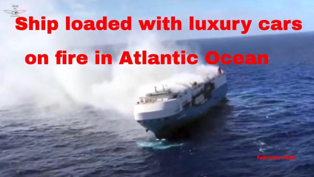 Фото машина дрейфует