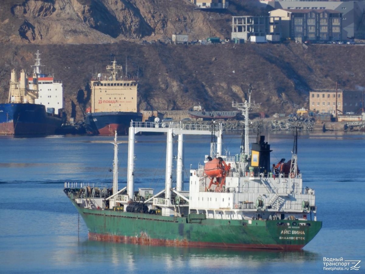 Море Владивосток баржа