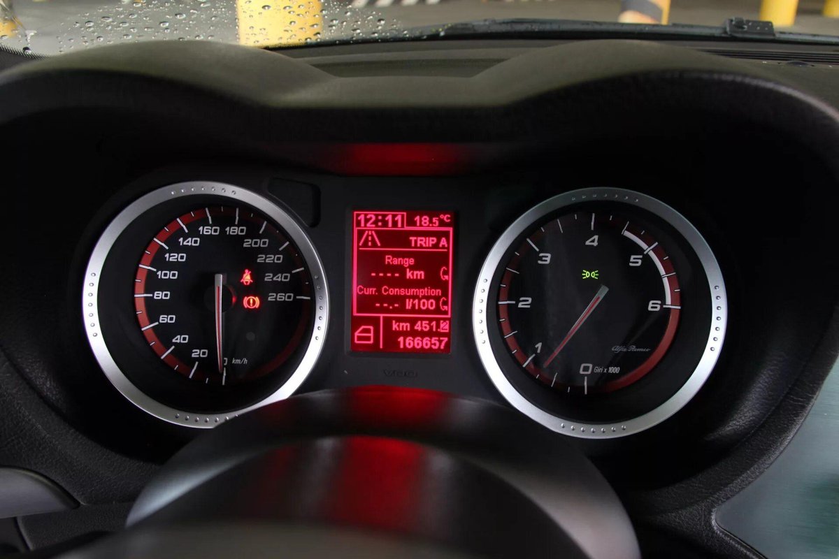 Приборка Alfa Romeo 159