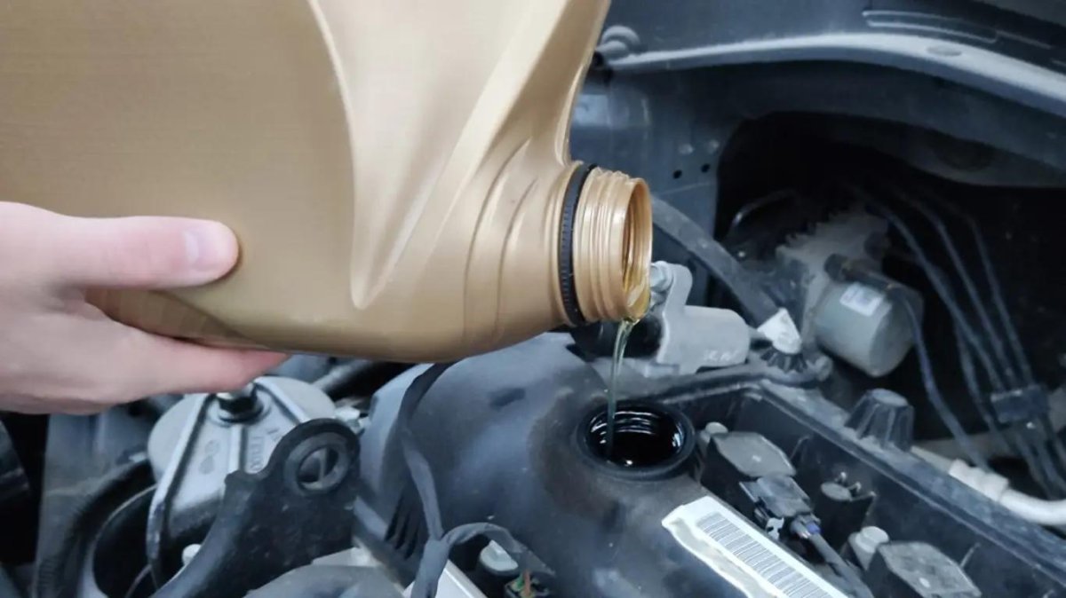 Вязкое масло для двигателя