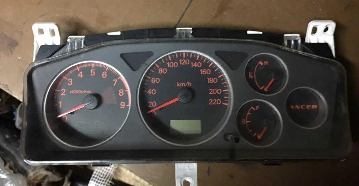 Приборная панель Лансер 9 2.0
