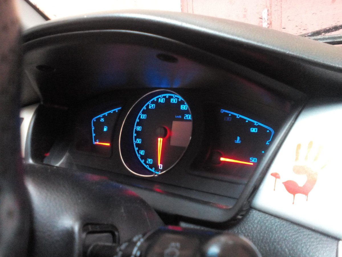 Приборная панель Лансер 9