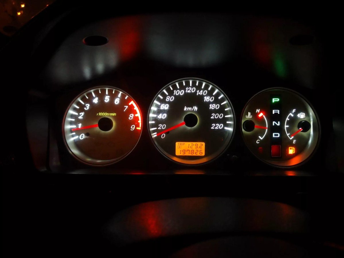 Пересвет приборки Лансер 9