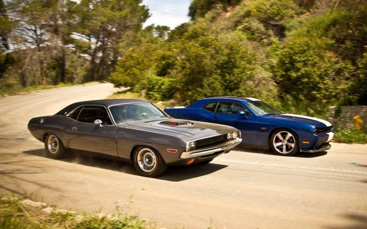 Челленджер vs Camaro 1970