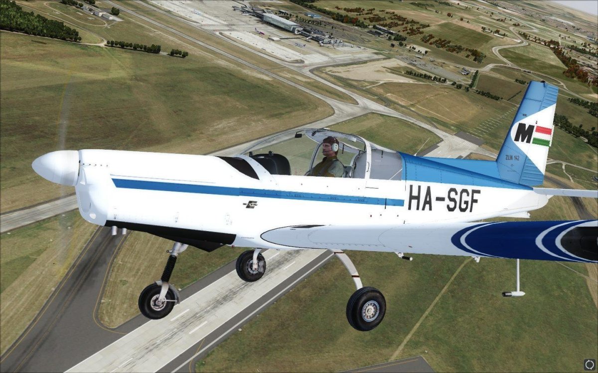 Злин 142 кабина