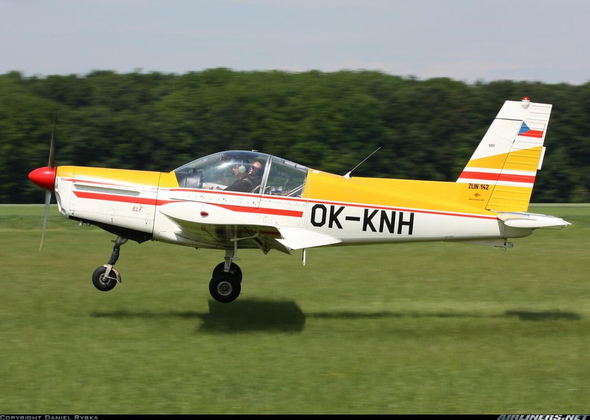 Злин z142