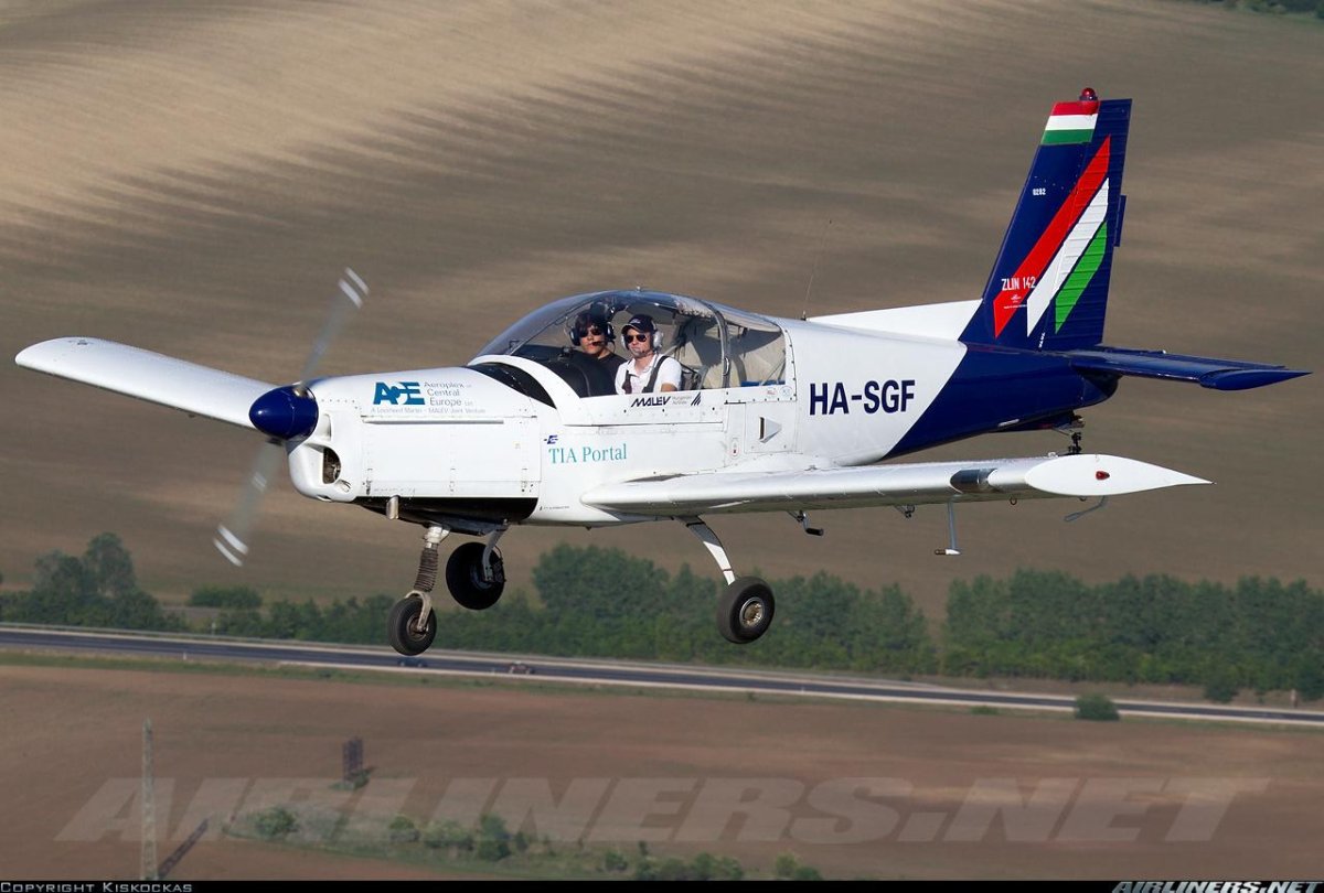 Zlin z-142 инцидент