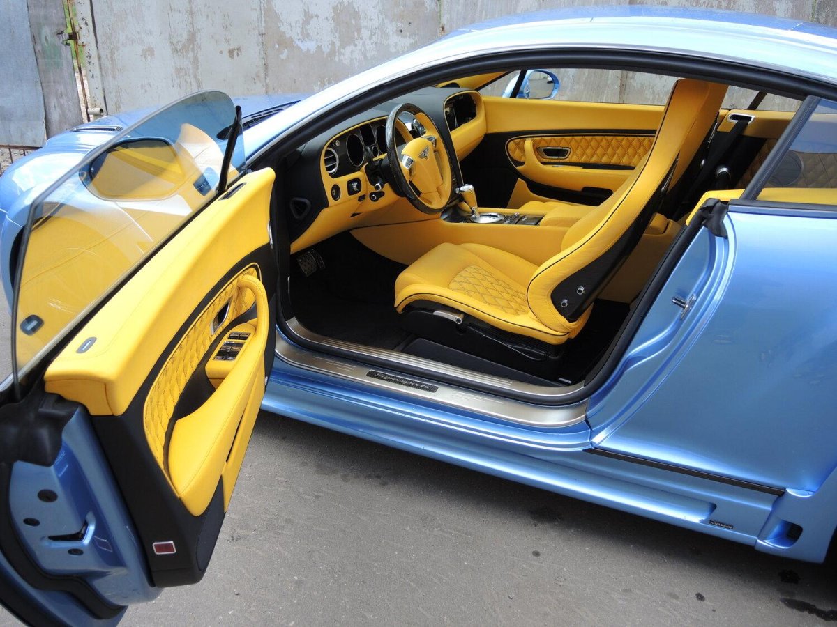 Бентли Континенталь gt желтая