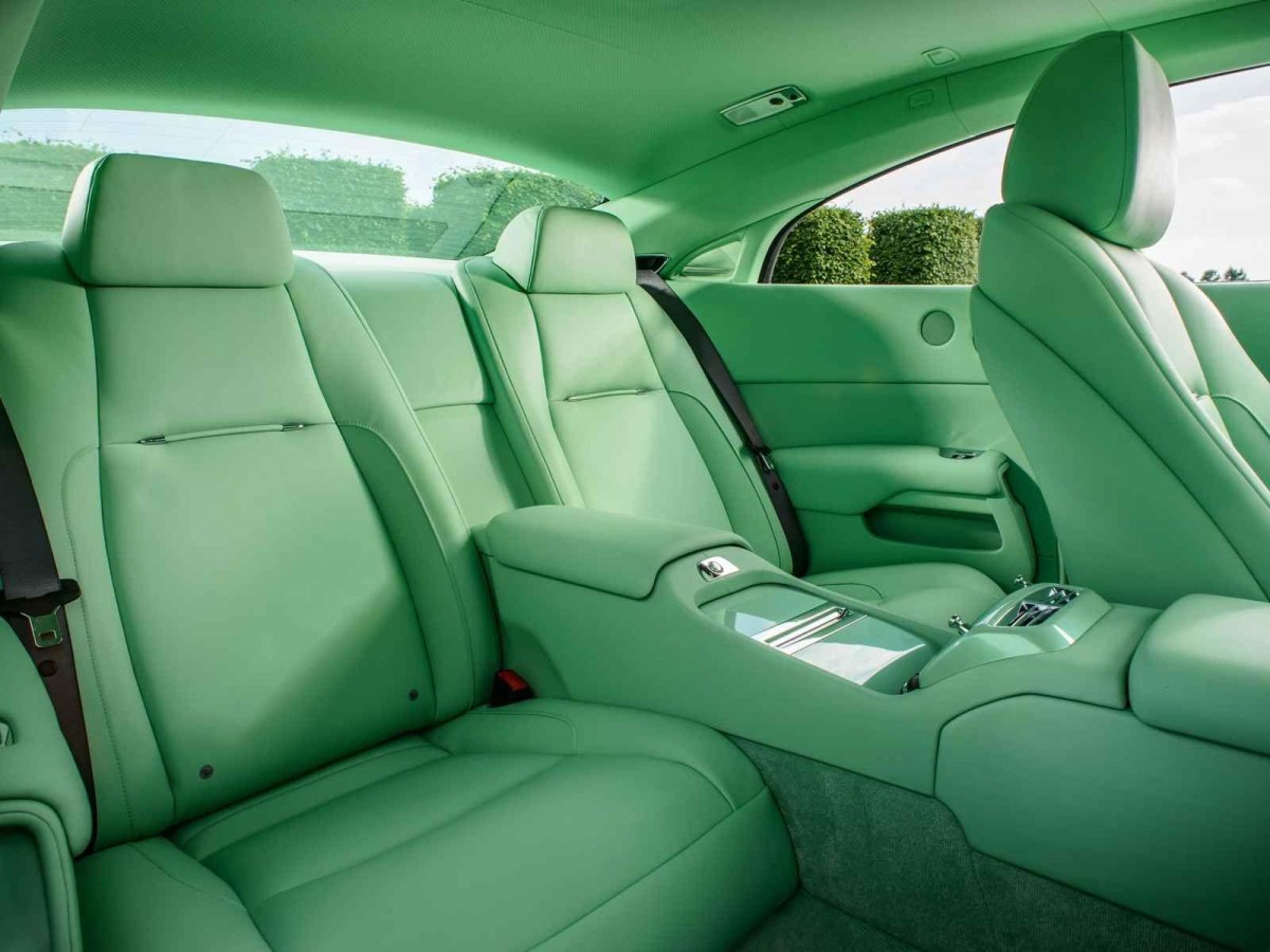 Роллс Ройс фисташковый