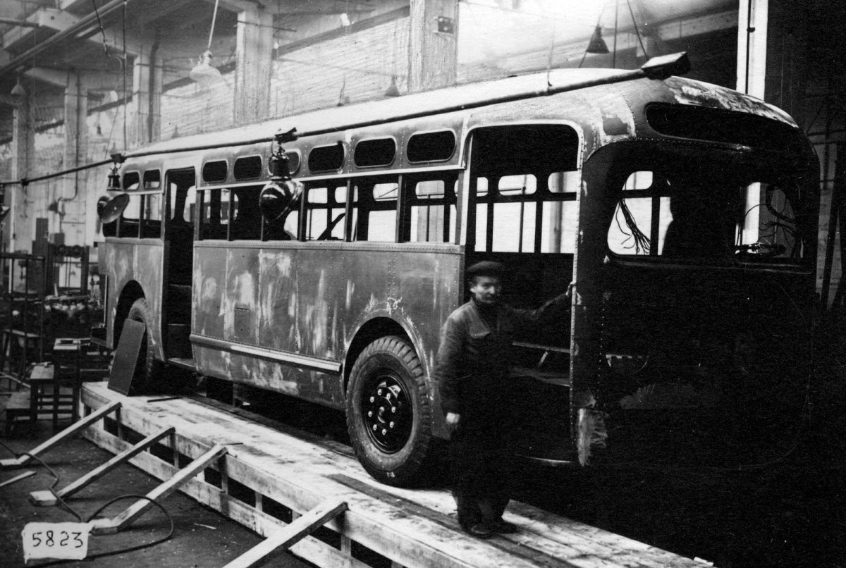 ЗИС 154 салон