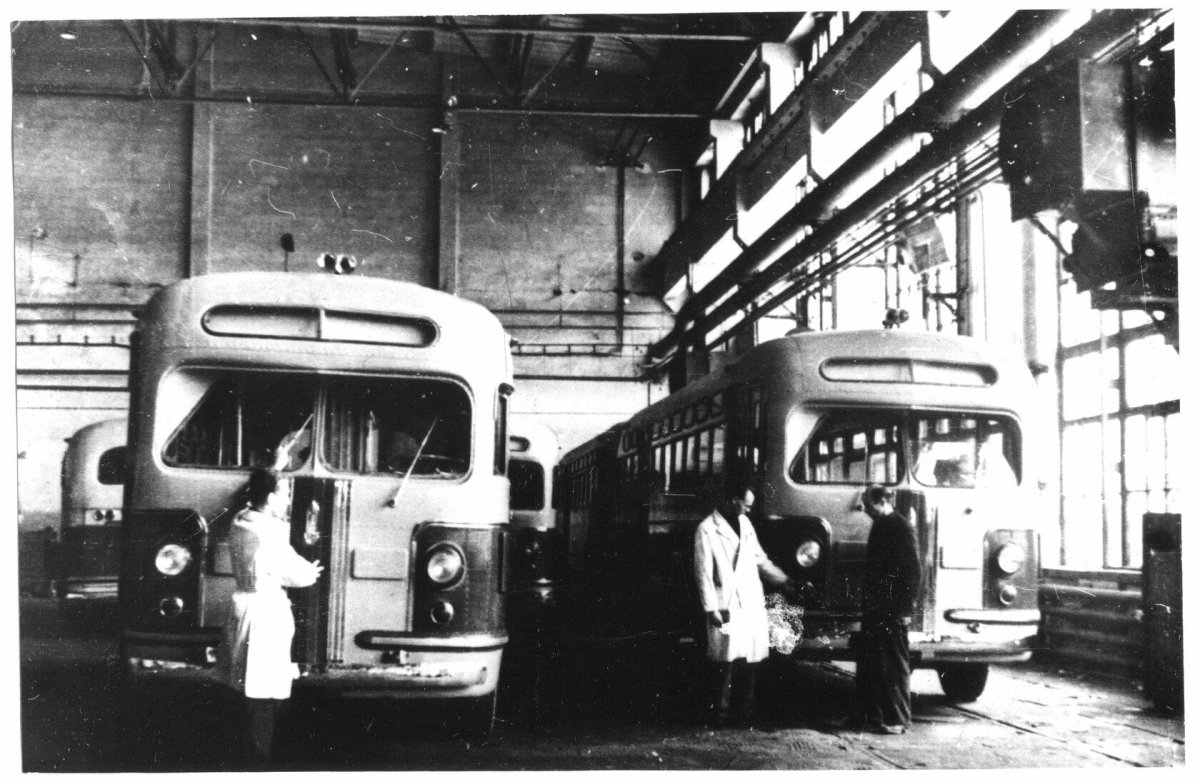 Зис154 эмблема