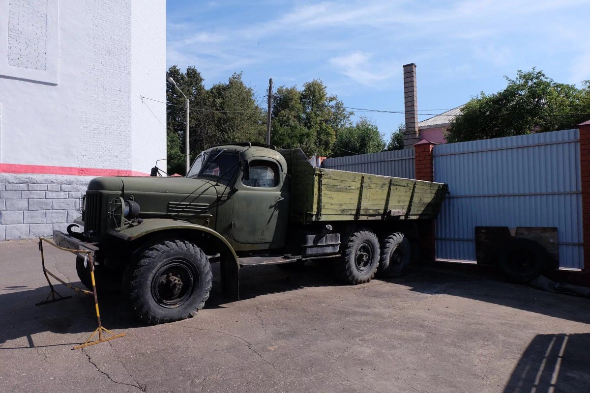 ЗИЛ 157 со спальником