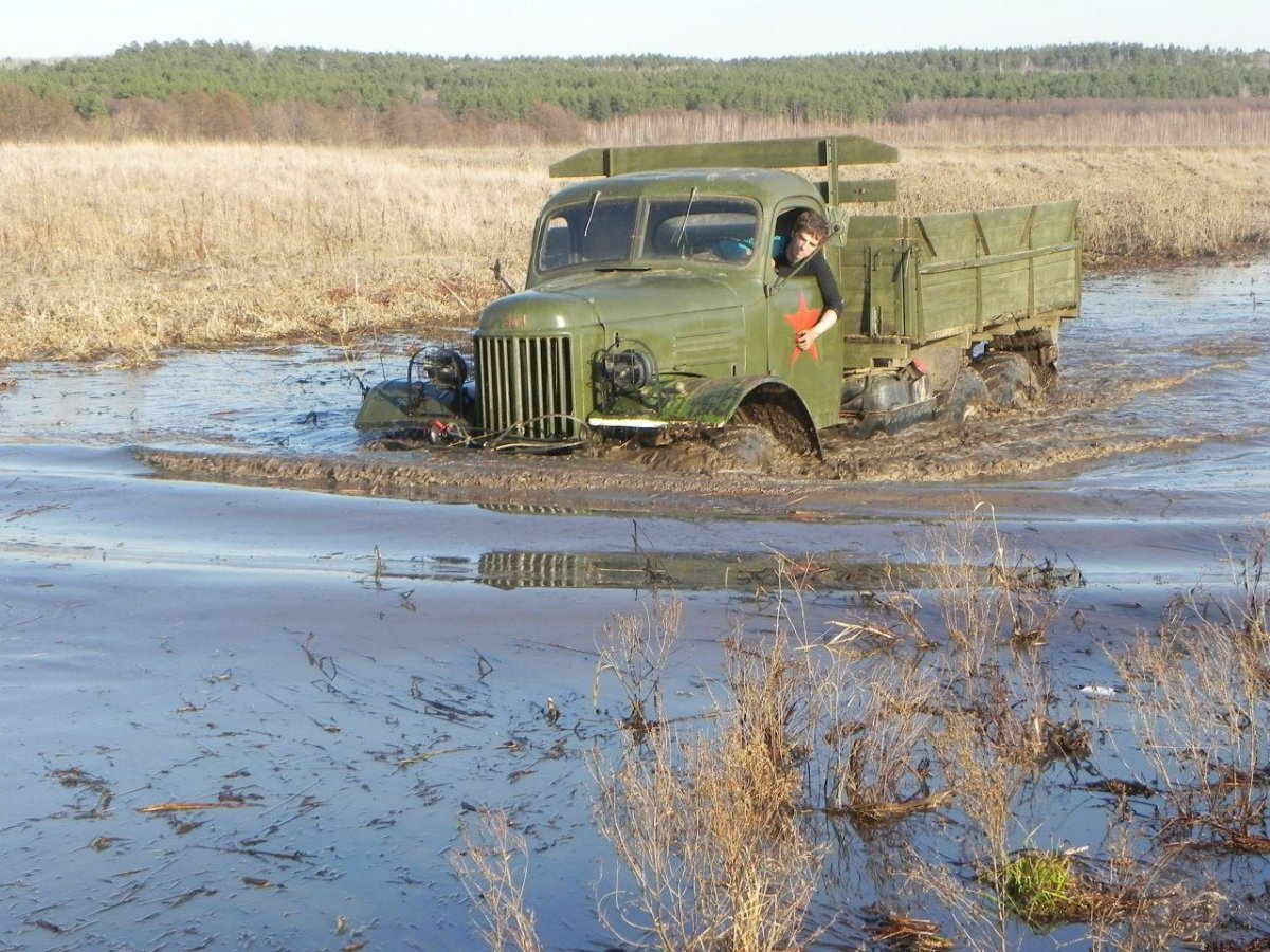Автомобиль ЗИЛ 157