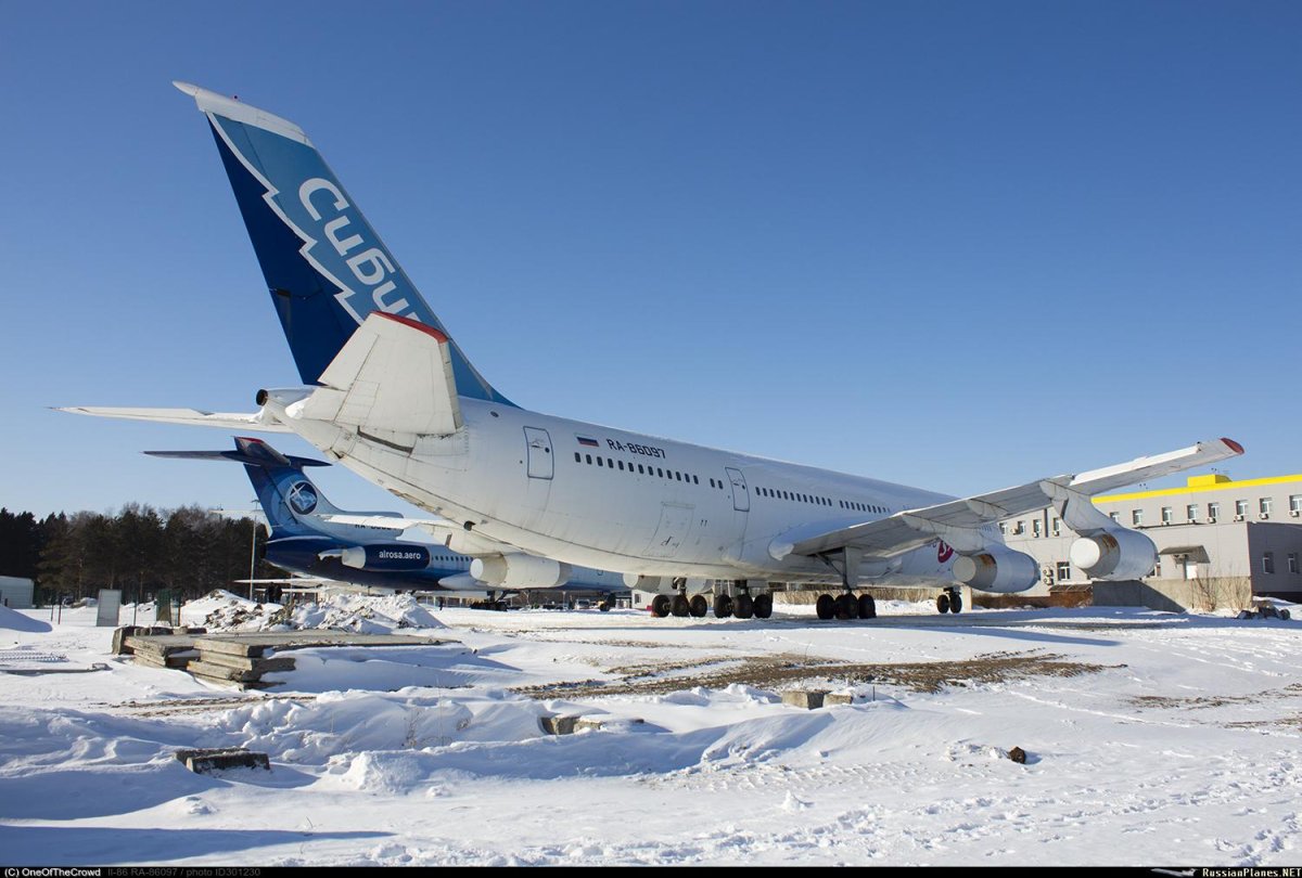 Толмачево. Ту-154м