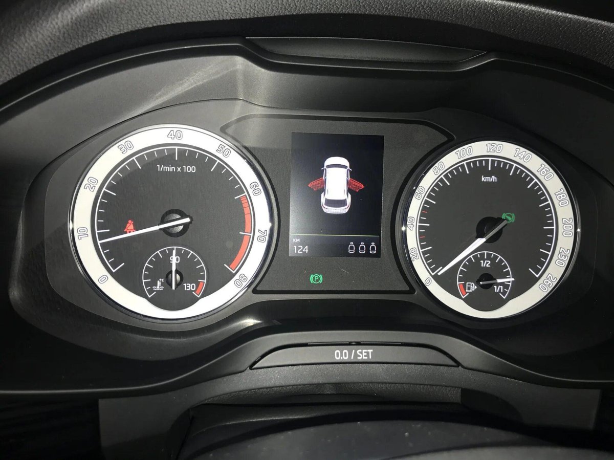 Приборная панель Шкода Кодиак