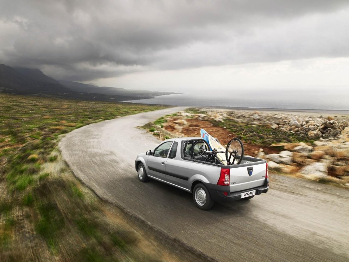 Автомобиль Dacia Logan