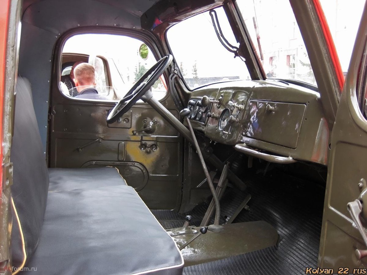 ЗИЛ 164 салон