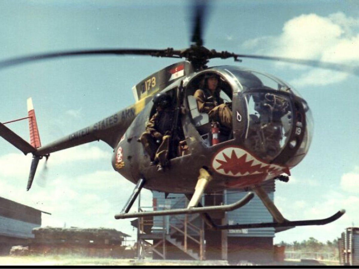 Хью Миллс вертолетчик