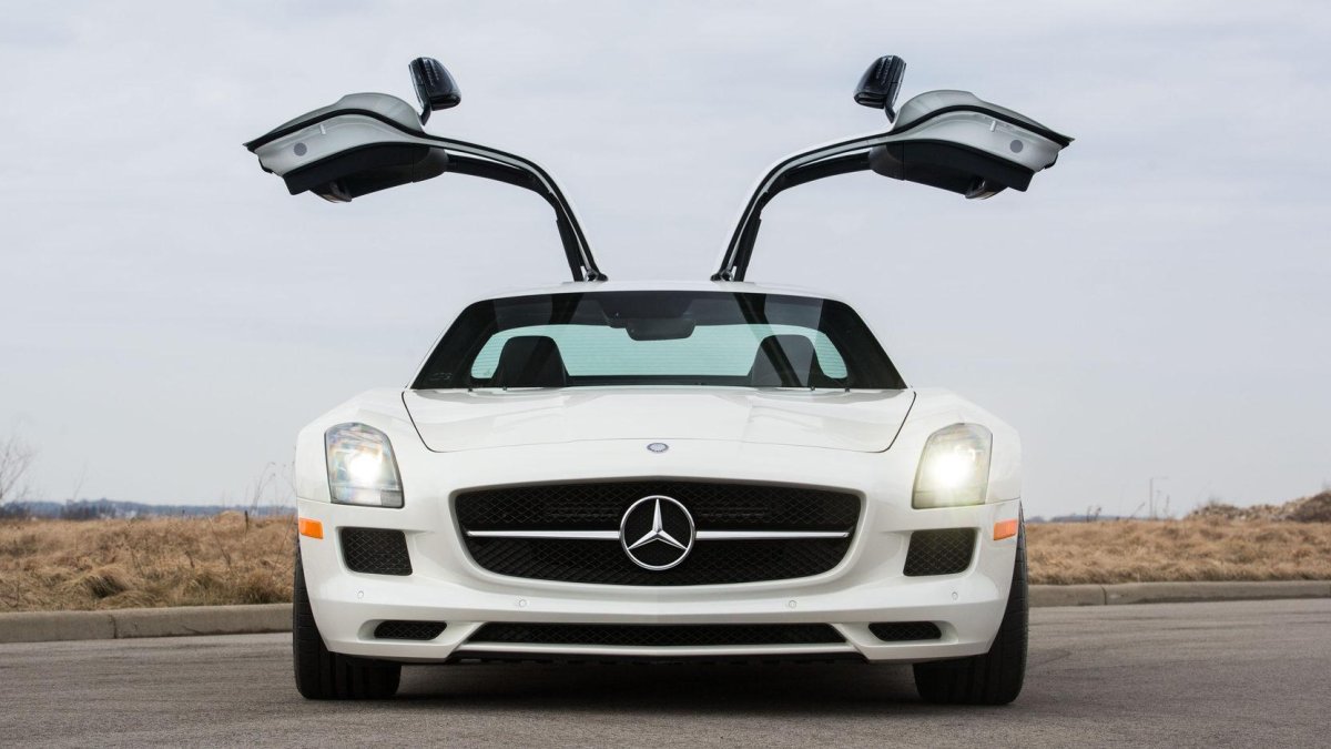Мерседес СЛС двери наверх