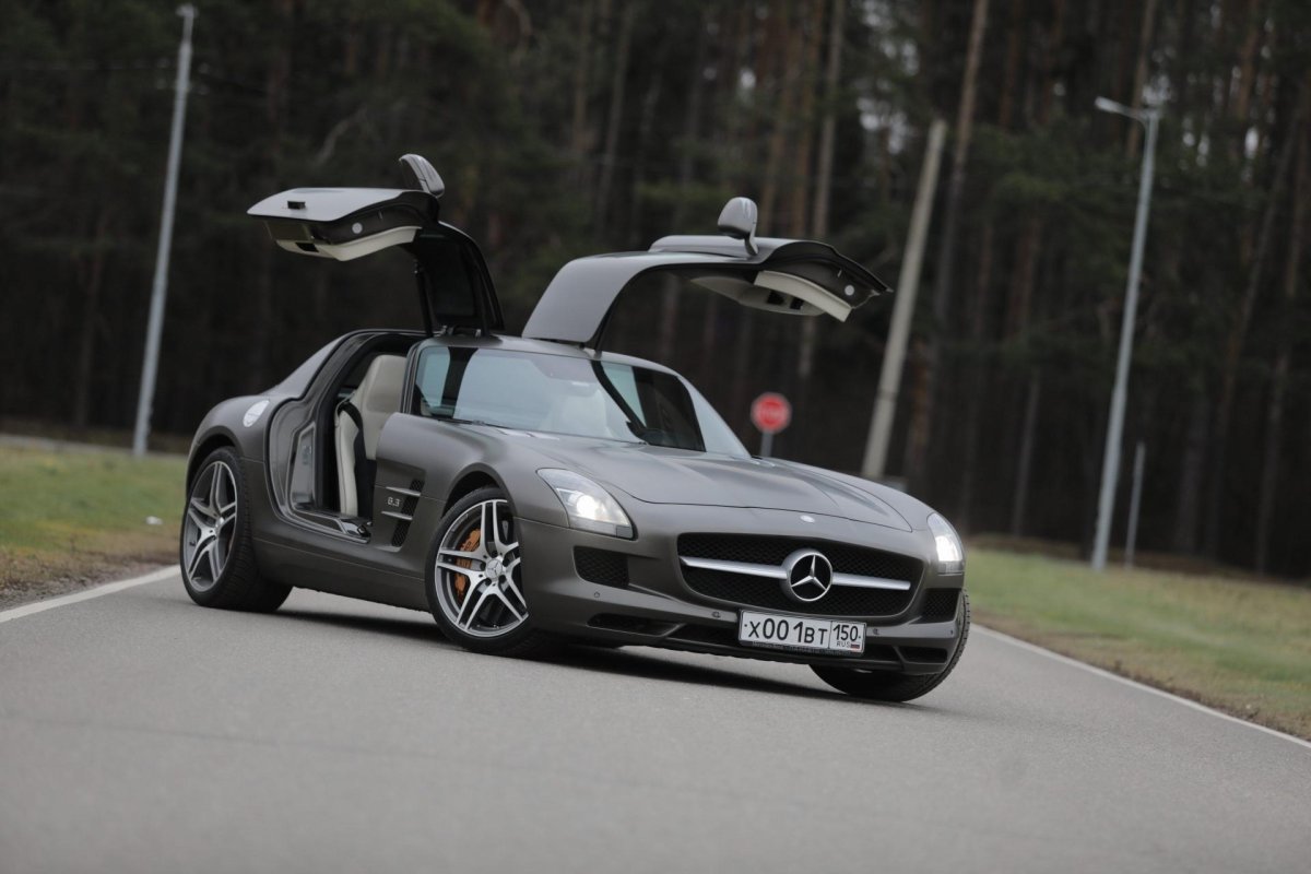 Мерседес АМГ С дверьми вверх