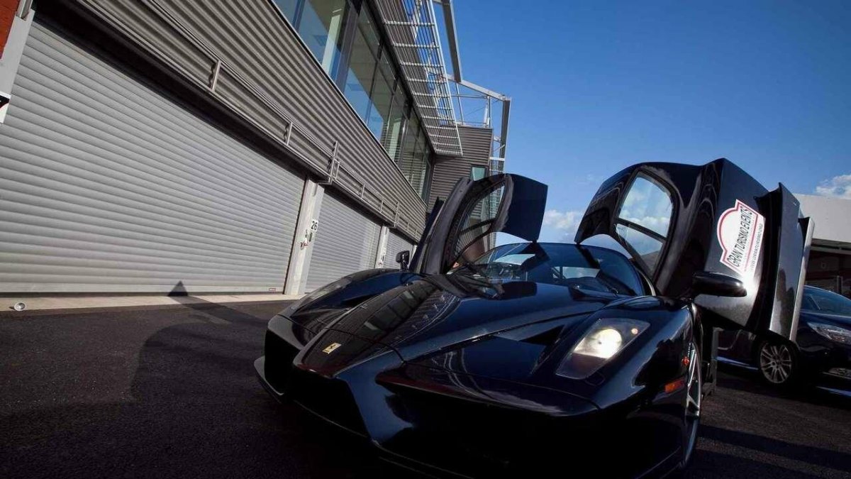 Ferrari Enzo дверь