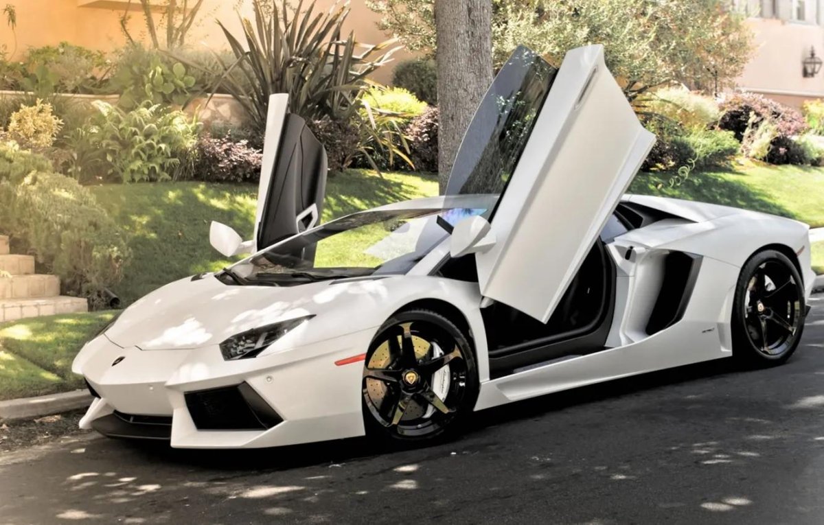Lamborghini Aventador White 2014