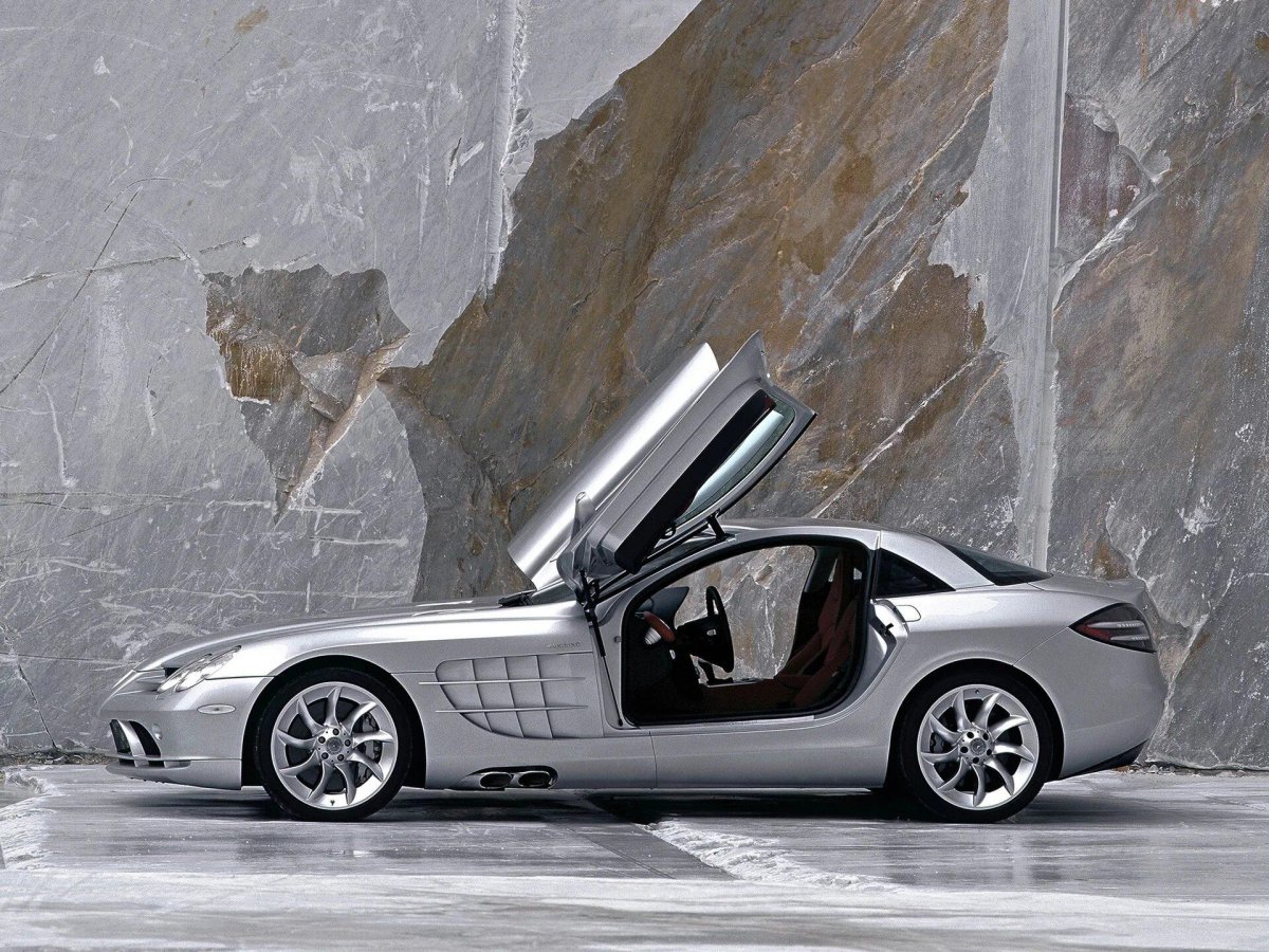 Mercedes-Benz SLR MCLAREN 2003