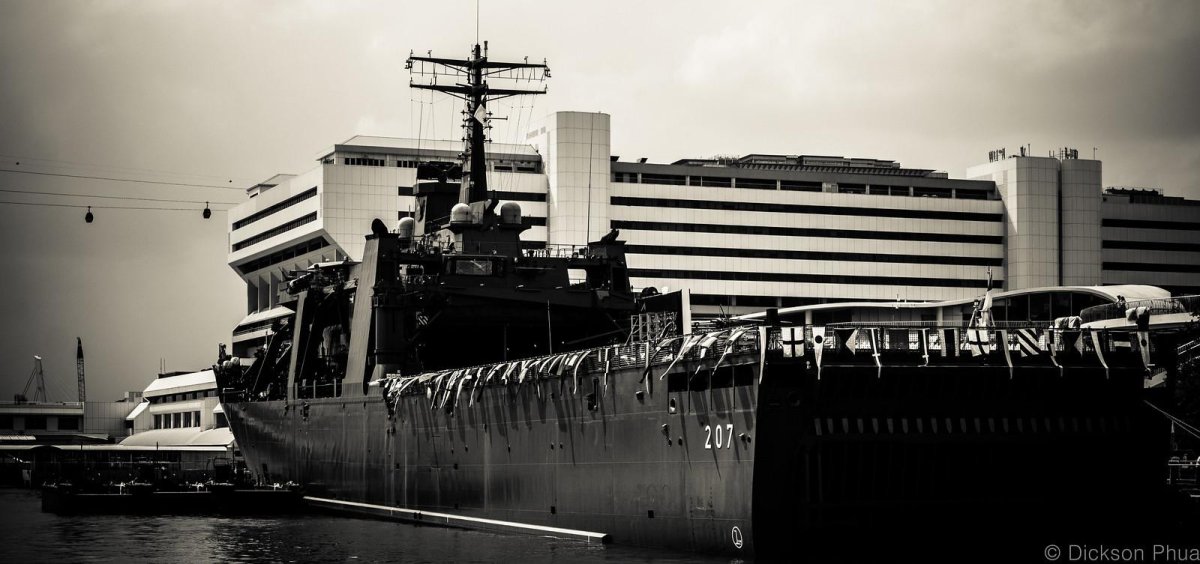 Военный корабль чб