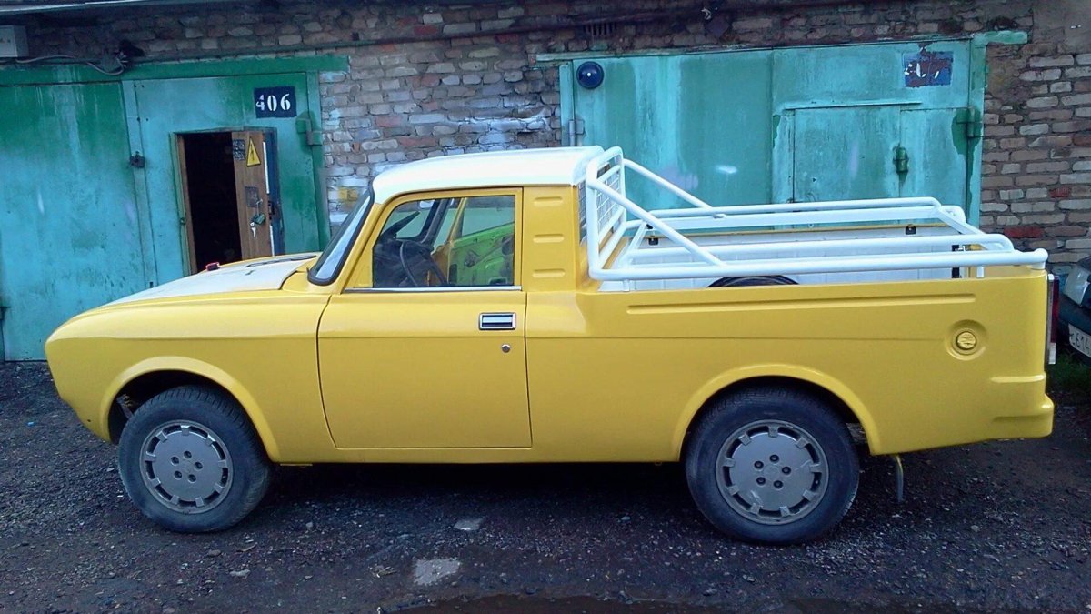 ИЖ 2715 желтый