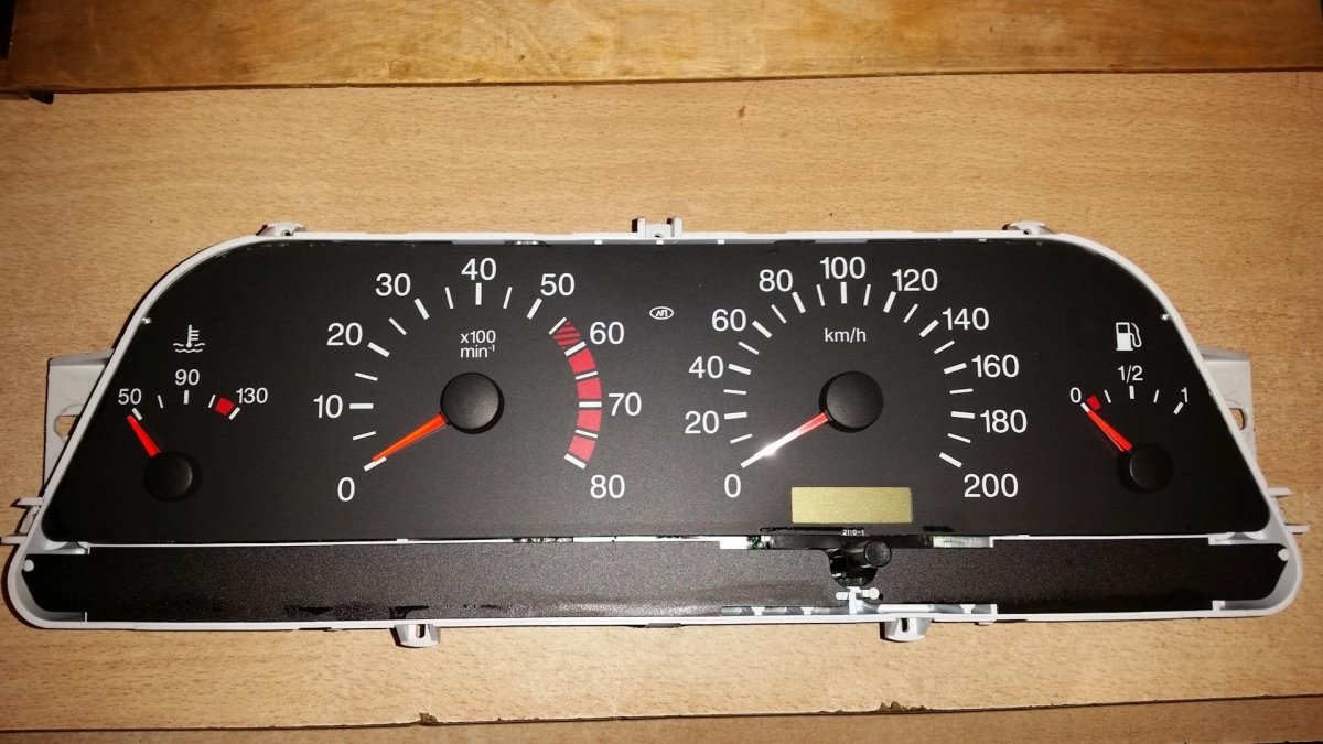 Приборная панель ВАЗ 2110