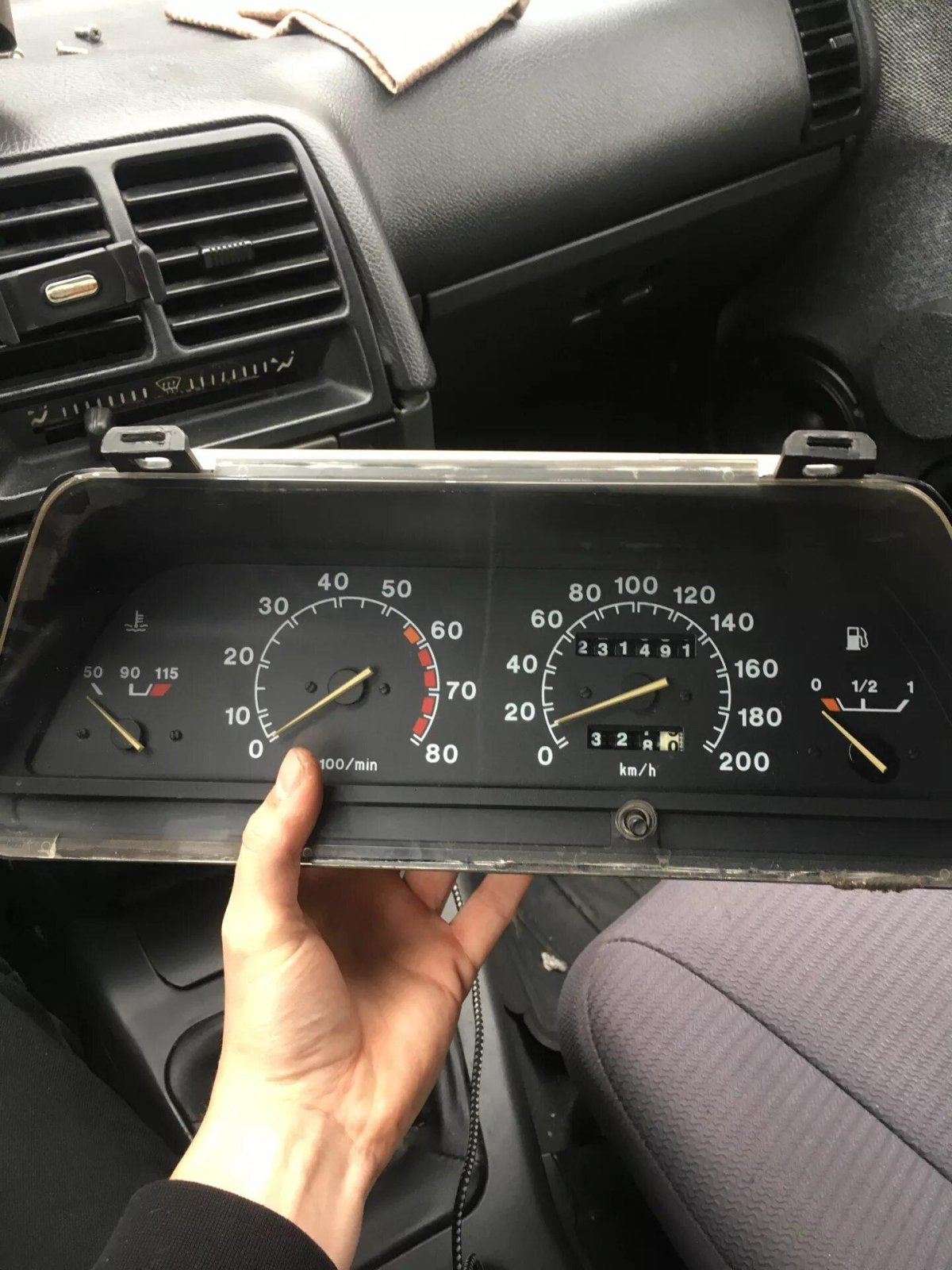 Приборная панель ВАЗ 2110