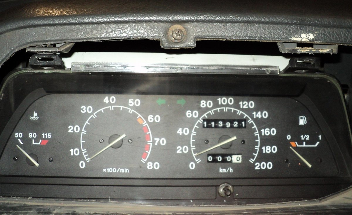 Приборная панель ВАЗ 2110 карбюратор