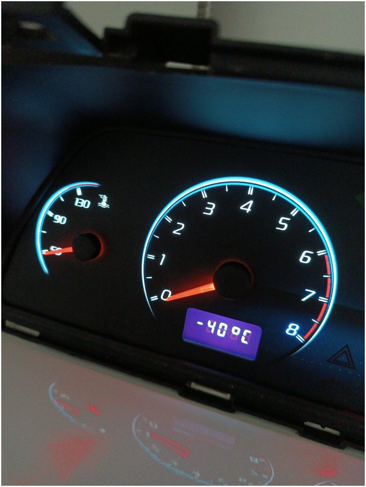 Накладка на панель приборов ВАЗ 2115