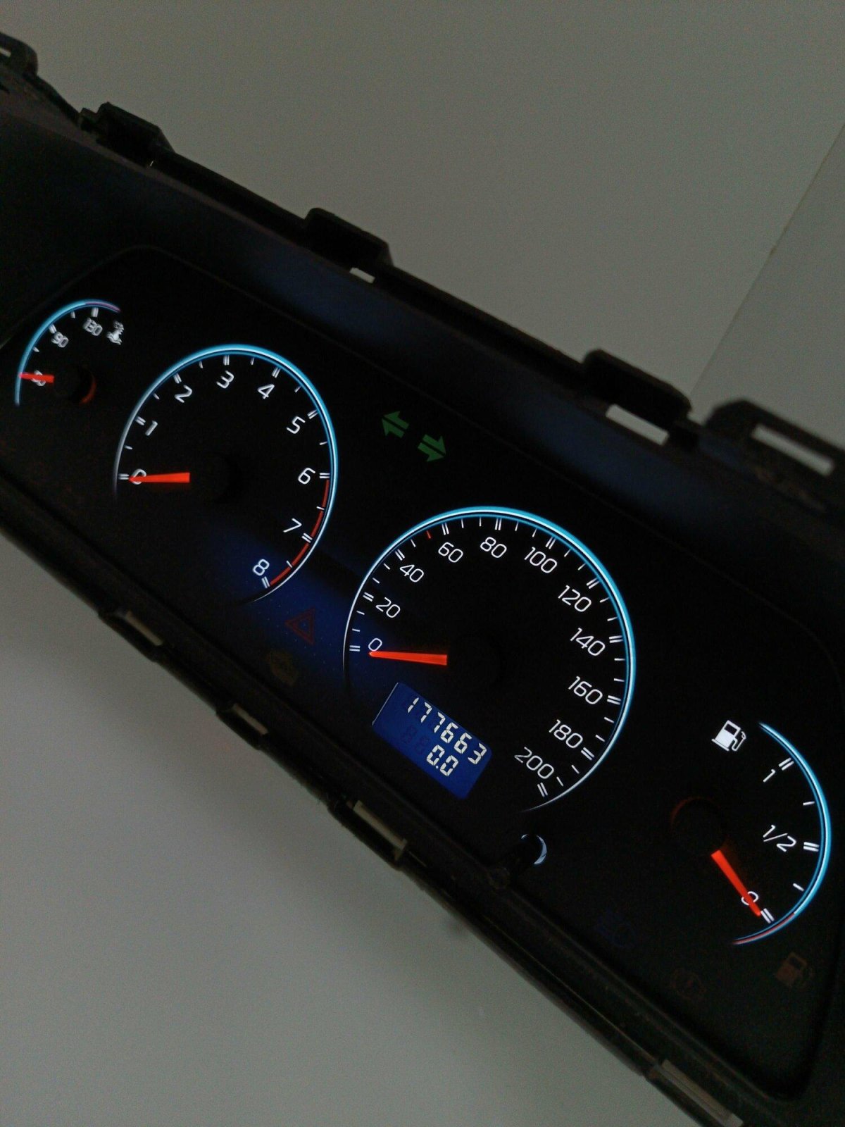 Щиток приборов вдо на ниву