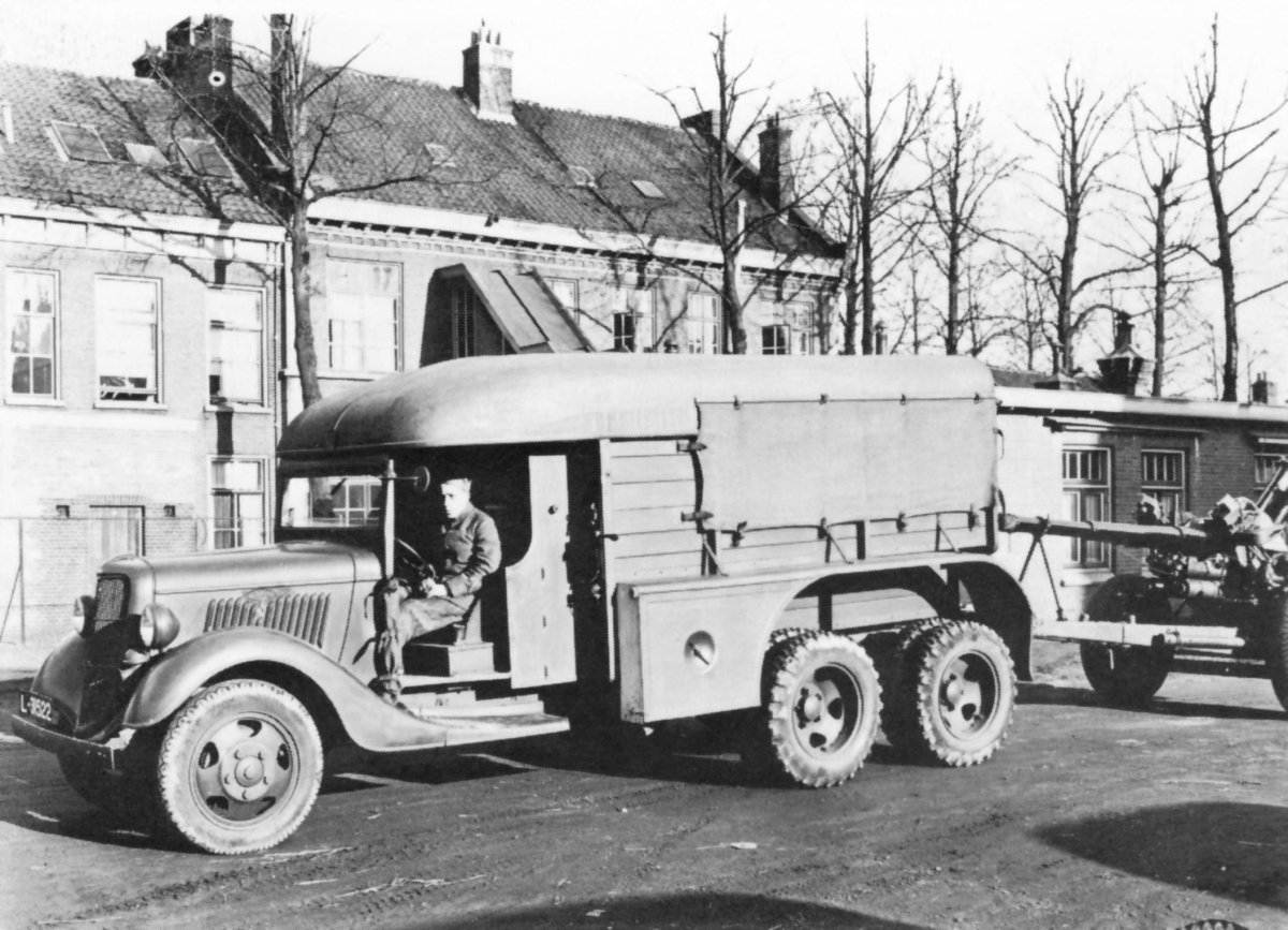 Ford v8 грузовик