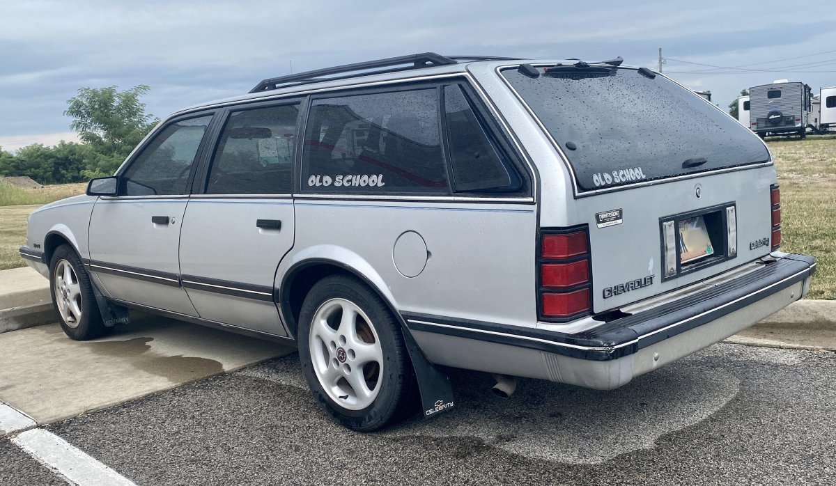 Шевроле селебрити универсал