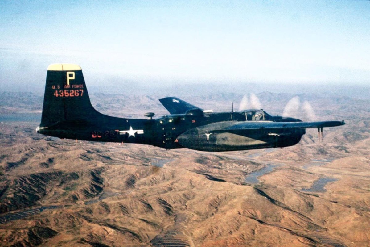 Самолёт Curtiss c-46 Commando