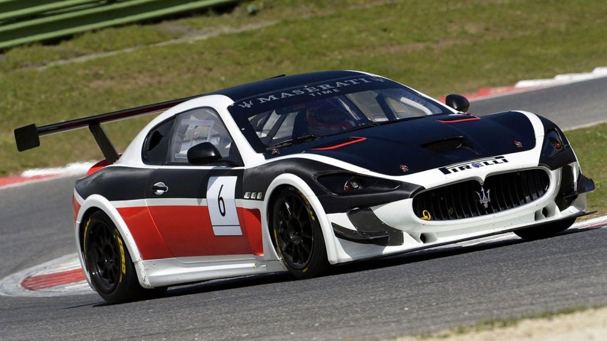 Мазерати гоночная