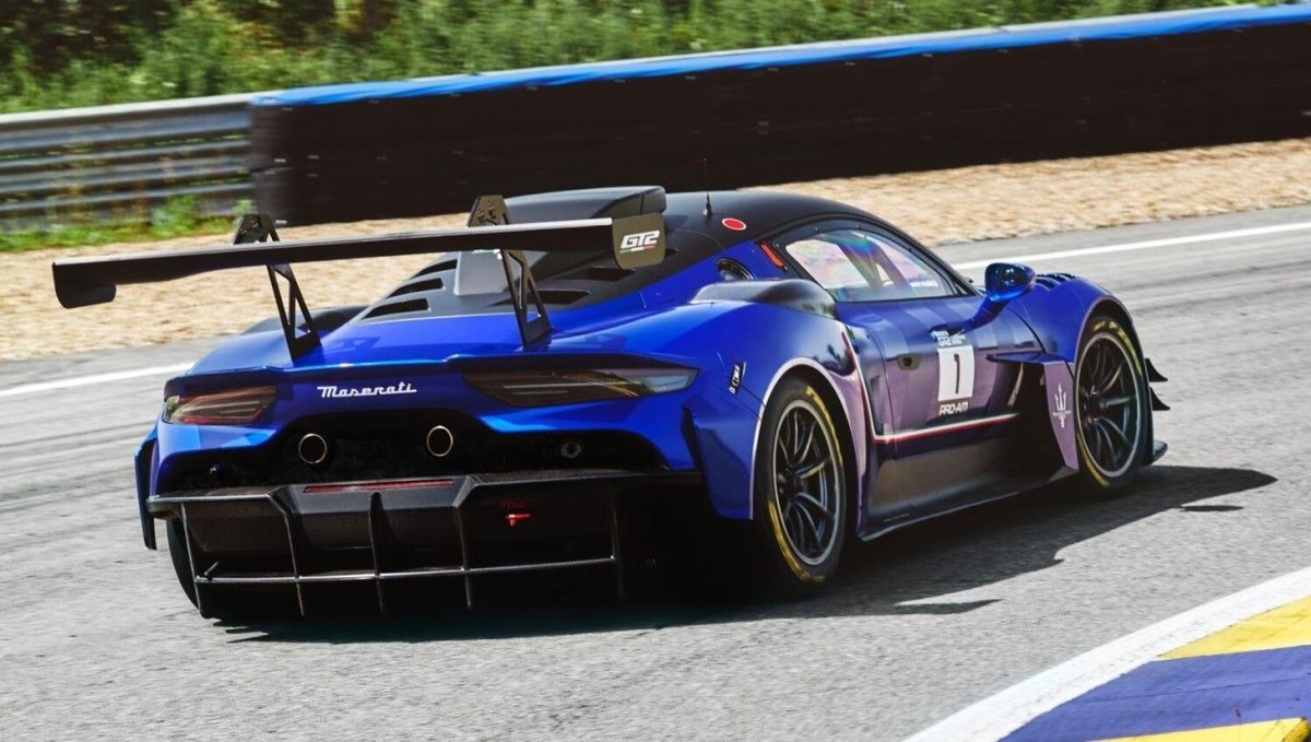 Мазерати гоночная