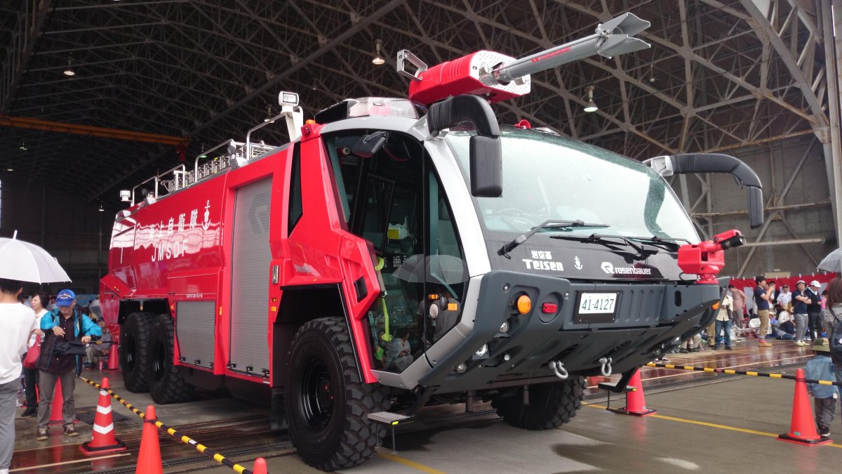 Пожарная машина Rosenbauer Panther 8x8