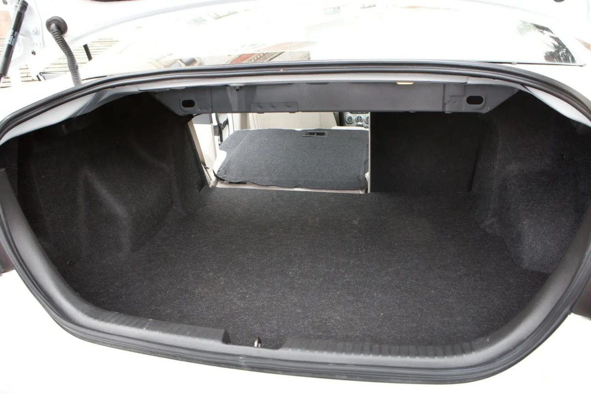 Багажник FAW Besturn b50