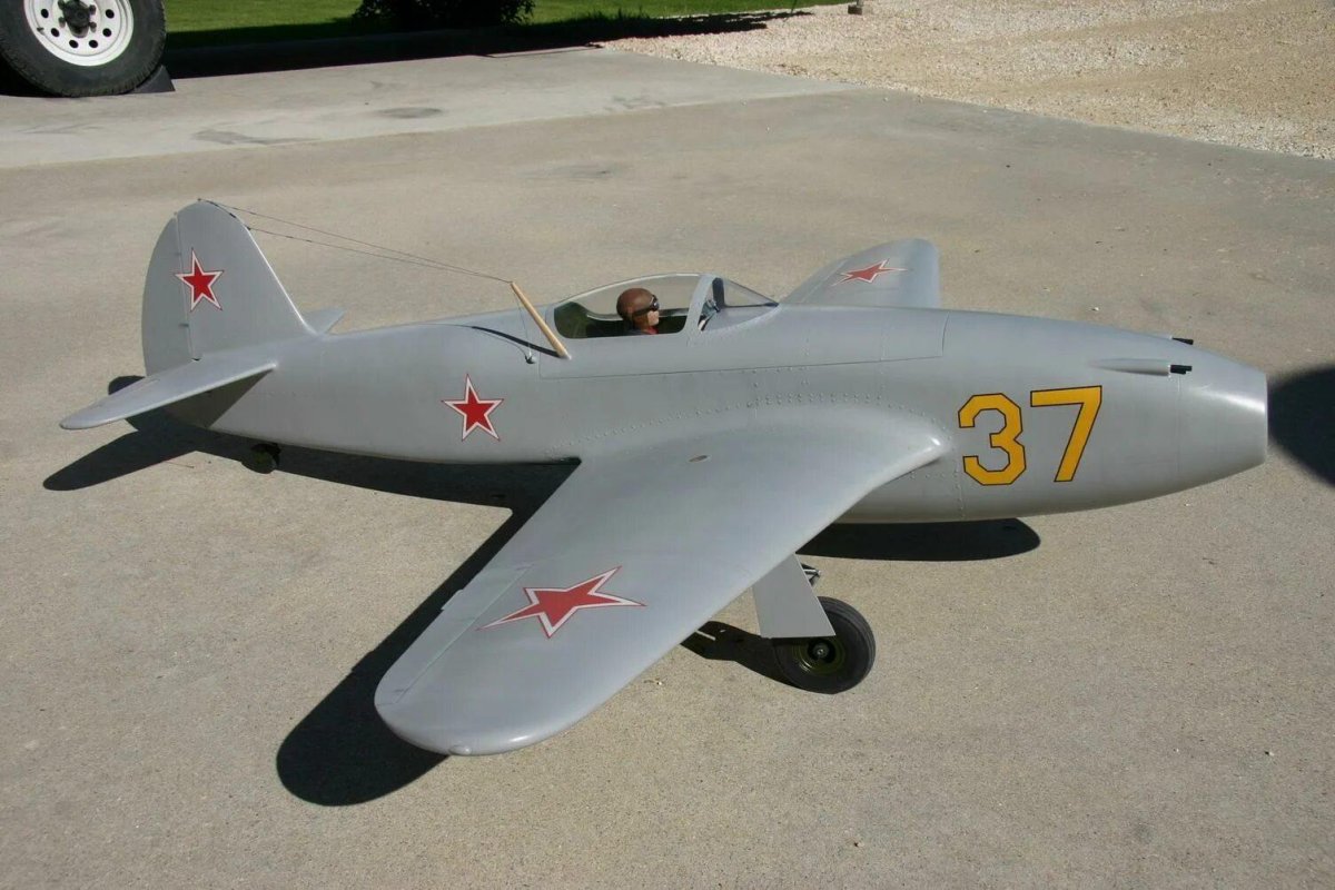 Як-15 истребитель