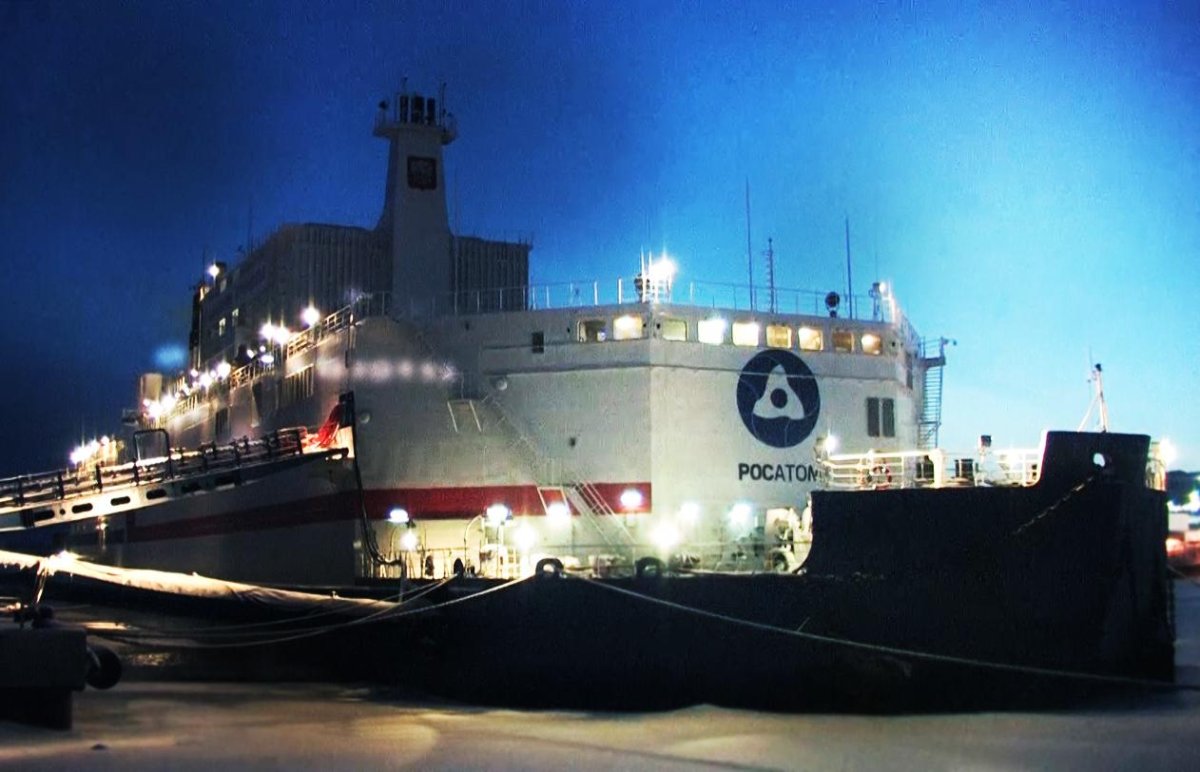 Ломоносов плавучая атомная станция