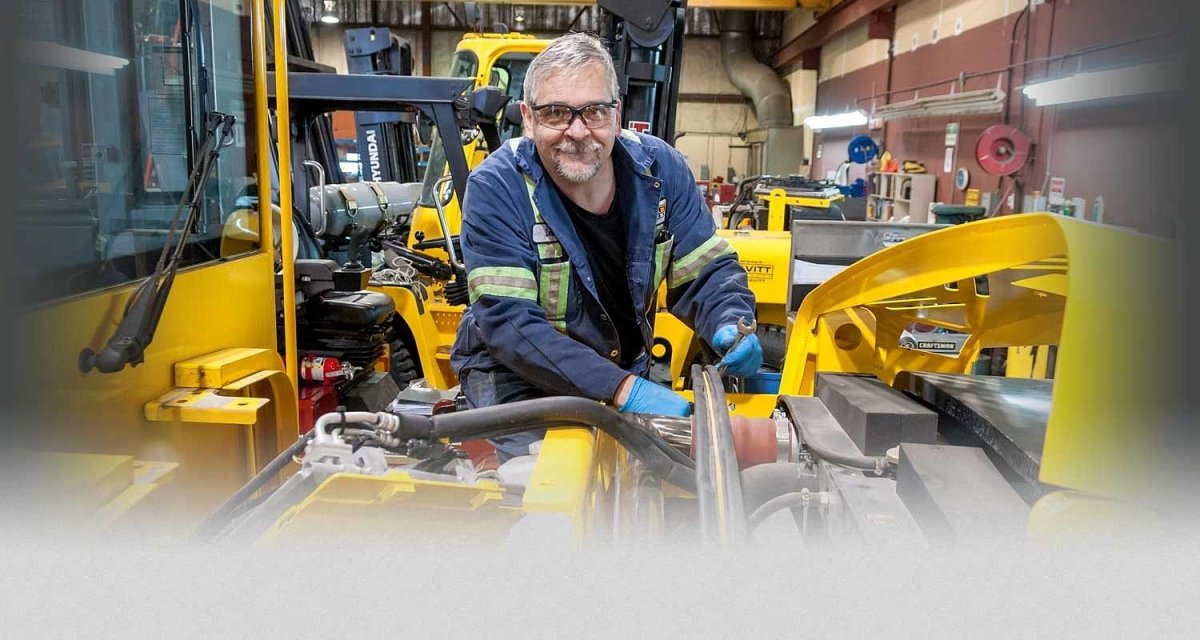 Слесарь спецтехники