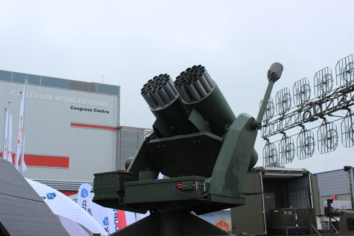 Корабельная РСЗО А-215 град-м