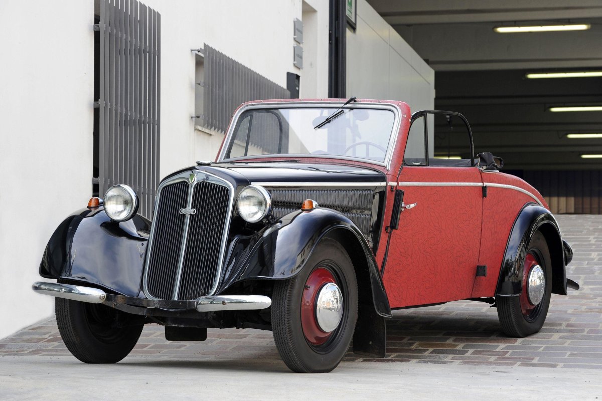 Автомобиль DKW f8